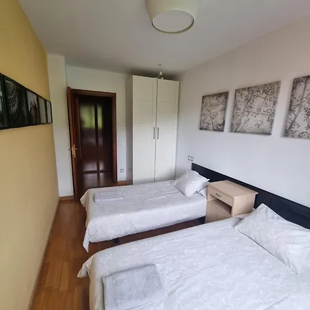Piso Zona Hospital 7 Personas Овьедо