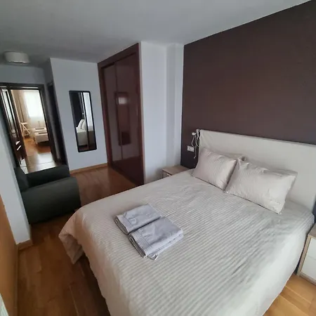 Апартаменты Piso Zona Hospital 7 Personas *